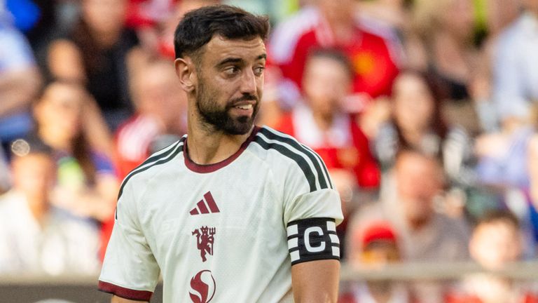 曼联2-4AC米兰:鲁本·阿莫林在最后一场季前热身赛中重创前东家