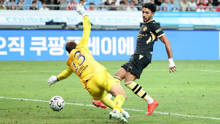 曼城3-1马德里竞技：安托万·塞门约两次助攻奥马尔·马尔穆什，瑞安·艾特·努里为恩佐·马雷斯卡的球队再添一球